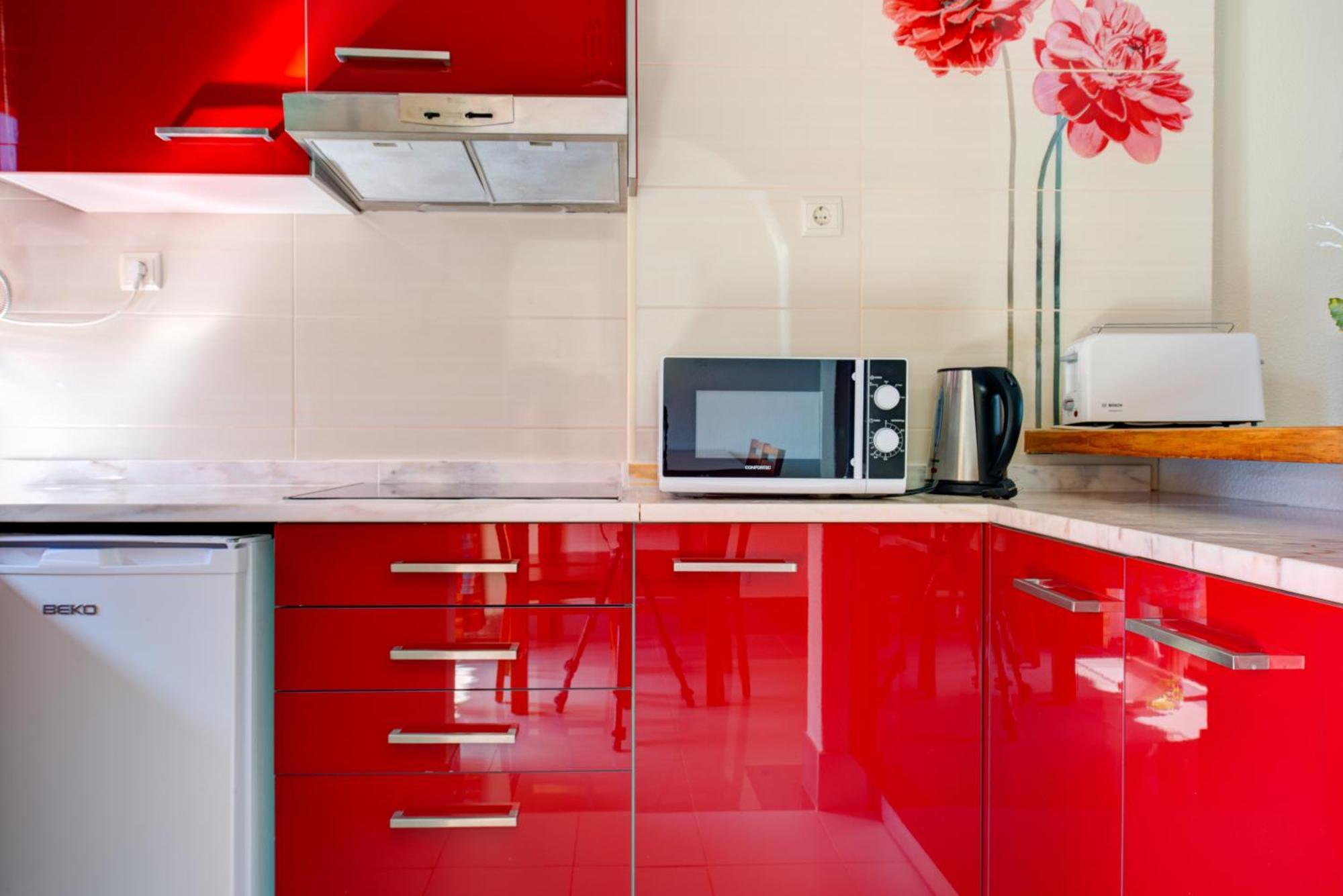 Superior One-Bedroom Apartment,1274268184:JPEG