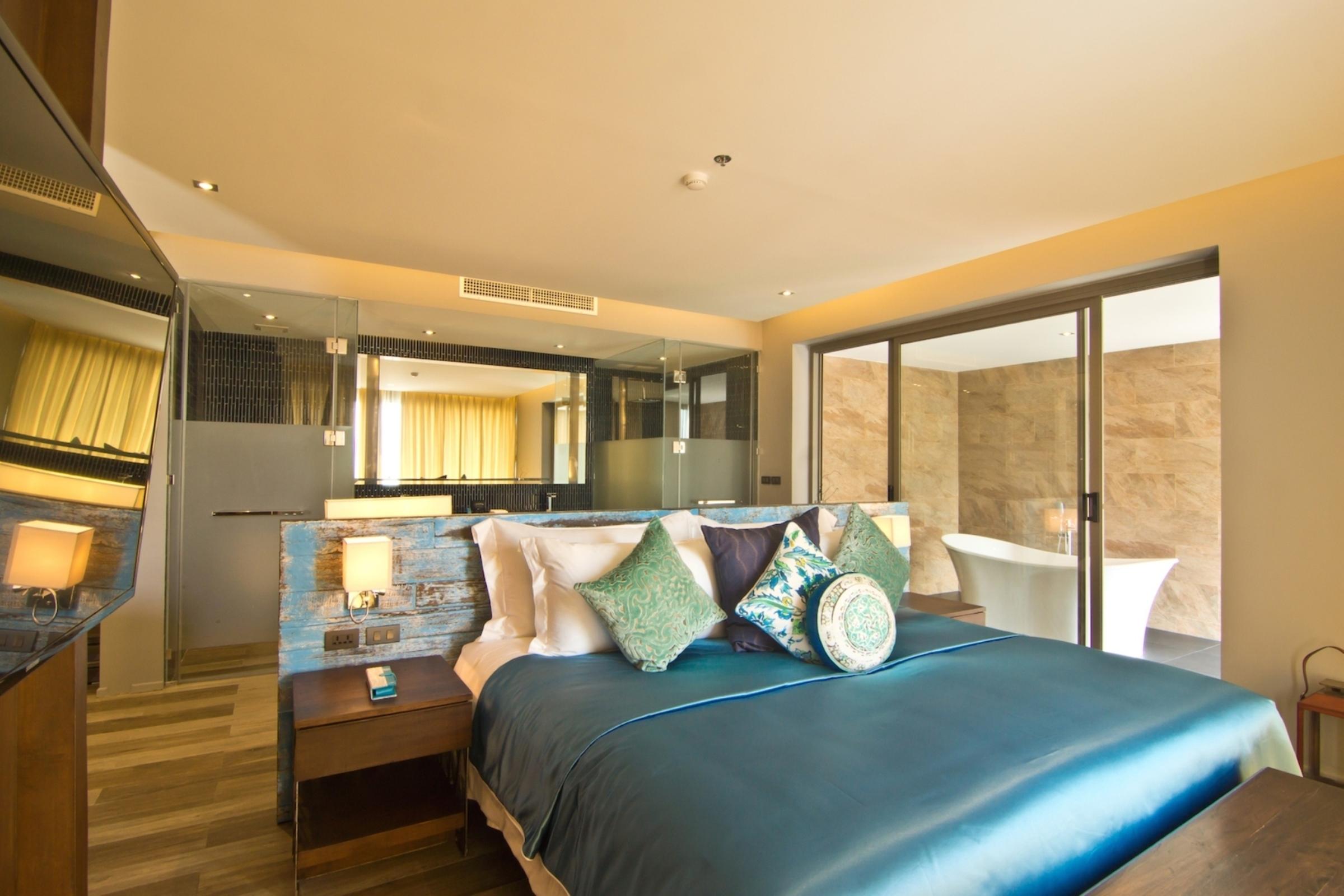 Luxury Suite