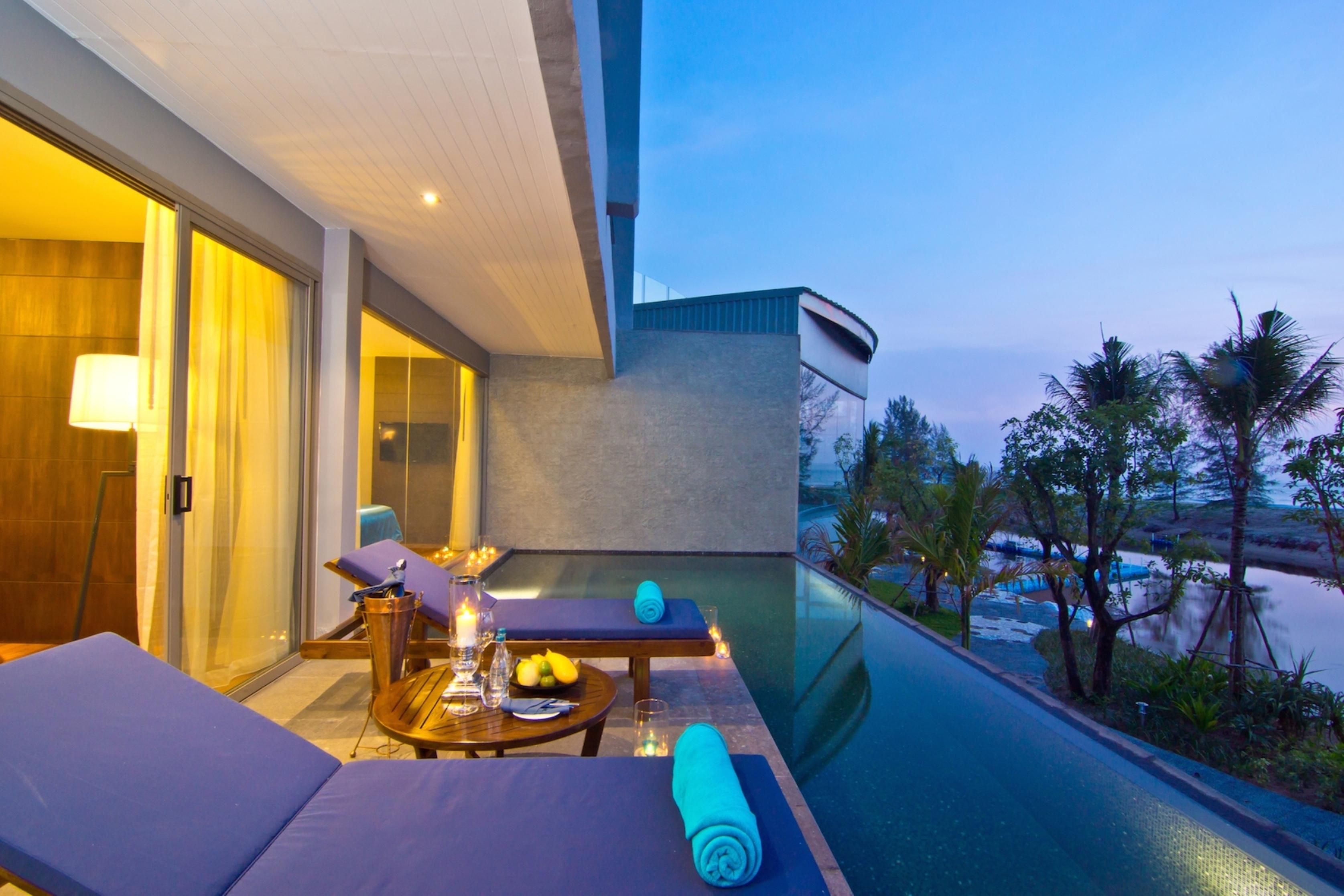 Prestige Pool Suite