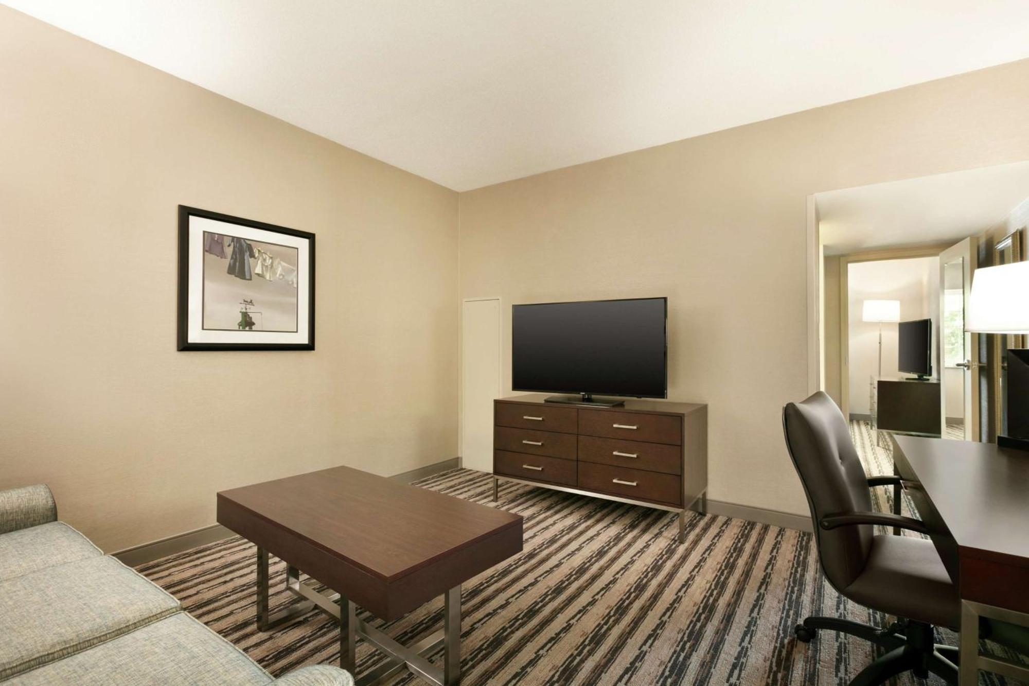 One-Bedroom King Suite with Sofa Bed - Non-Smoking,1275814171:JPEG