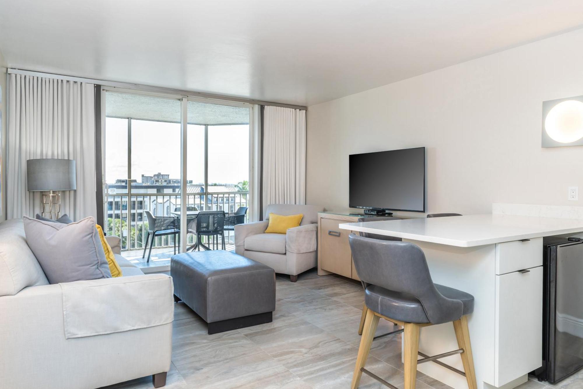 Gulf View One Bedroom Deluxe Suite