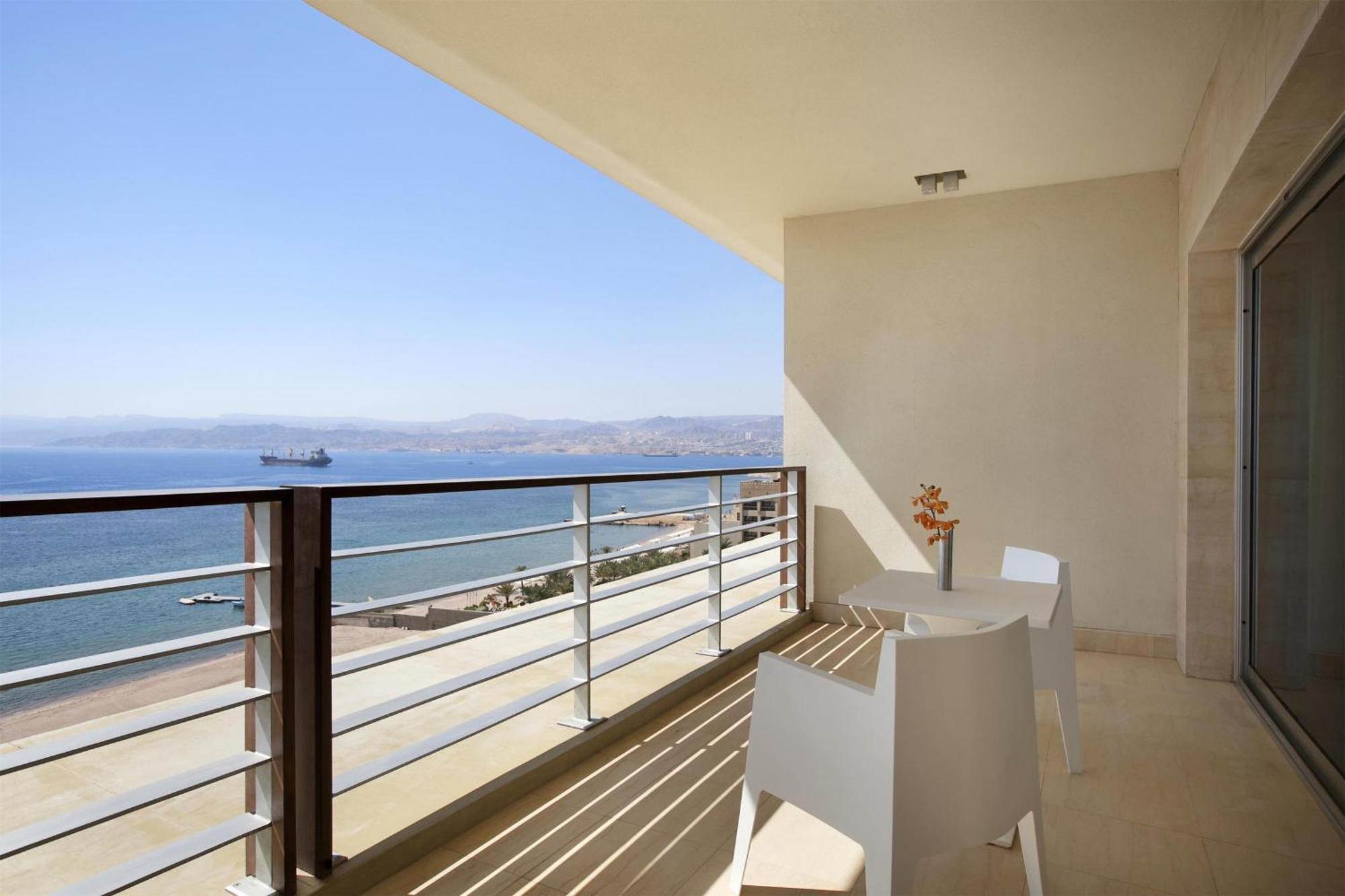 Sea View Executive Suite (King Size Bed)
