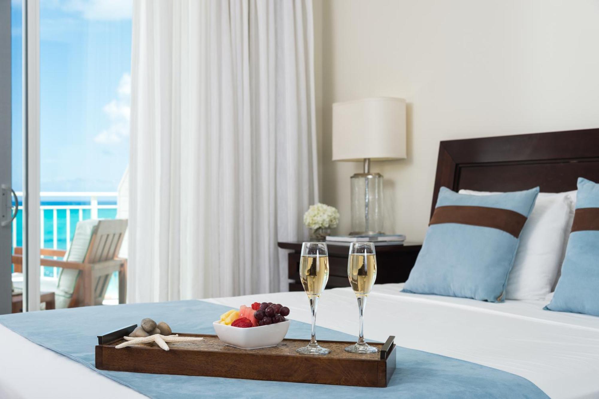 Luxury Three-Bedroom Suite - Oceanfront,1278953536:JPEG