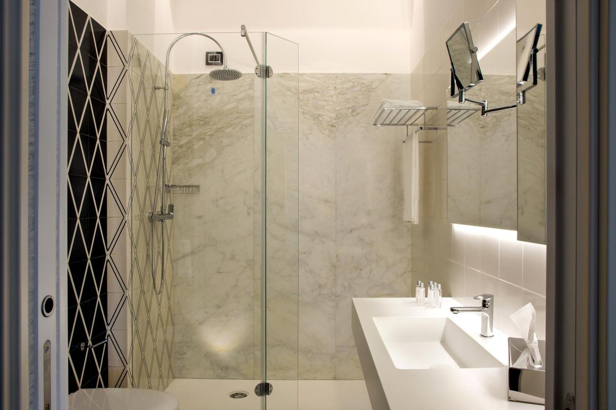 Deluxe Room,1279874179:JPEG