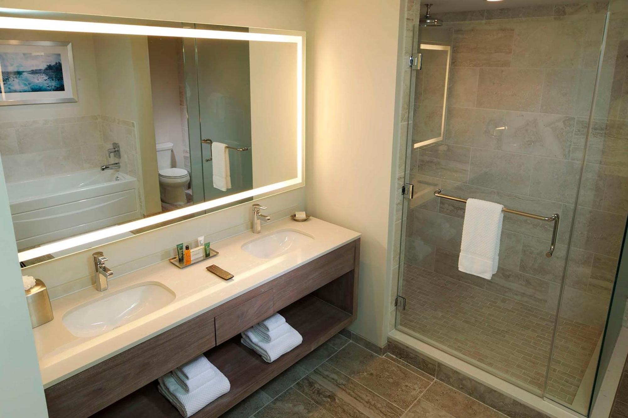 Two-Bedroom Suite with One King Bed, Two Double Beds and Roll-in Shower - Accessible,1280667415:JPEG