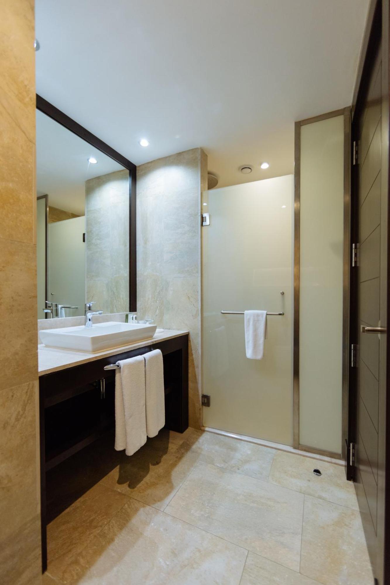 Junior Suite Ocean Front Premium Level