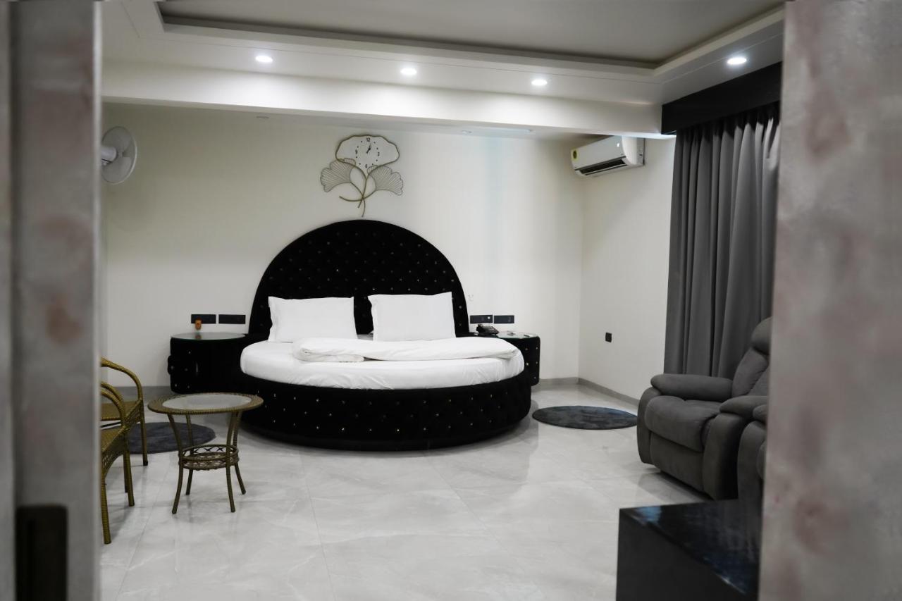 Suite with Private Pool