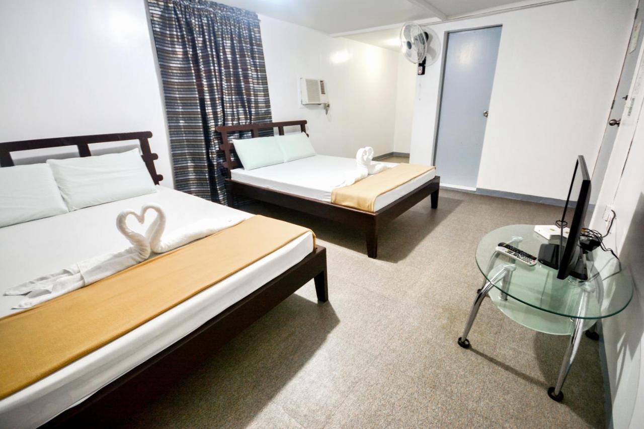 Deluxe Queen Room with AC,1298565307:JPEG