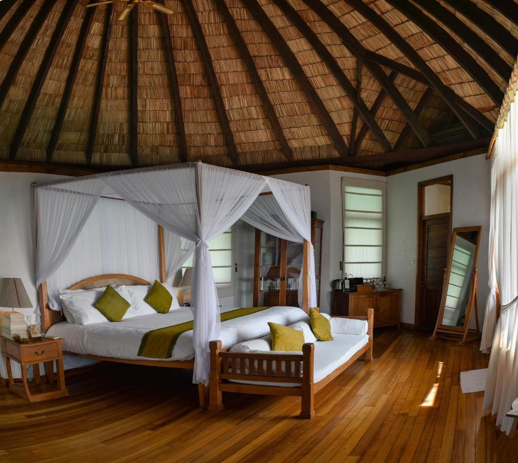 Lagoon Villa