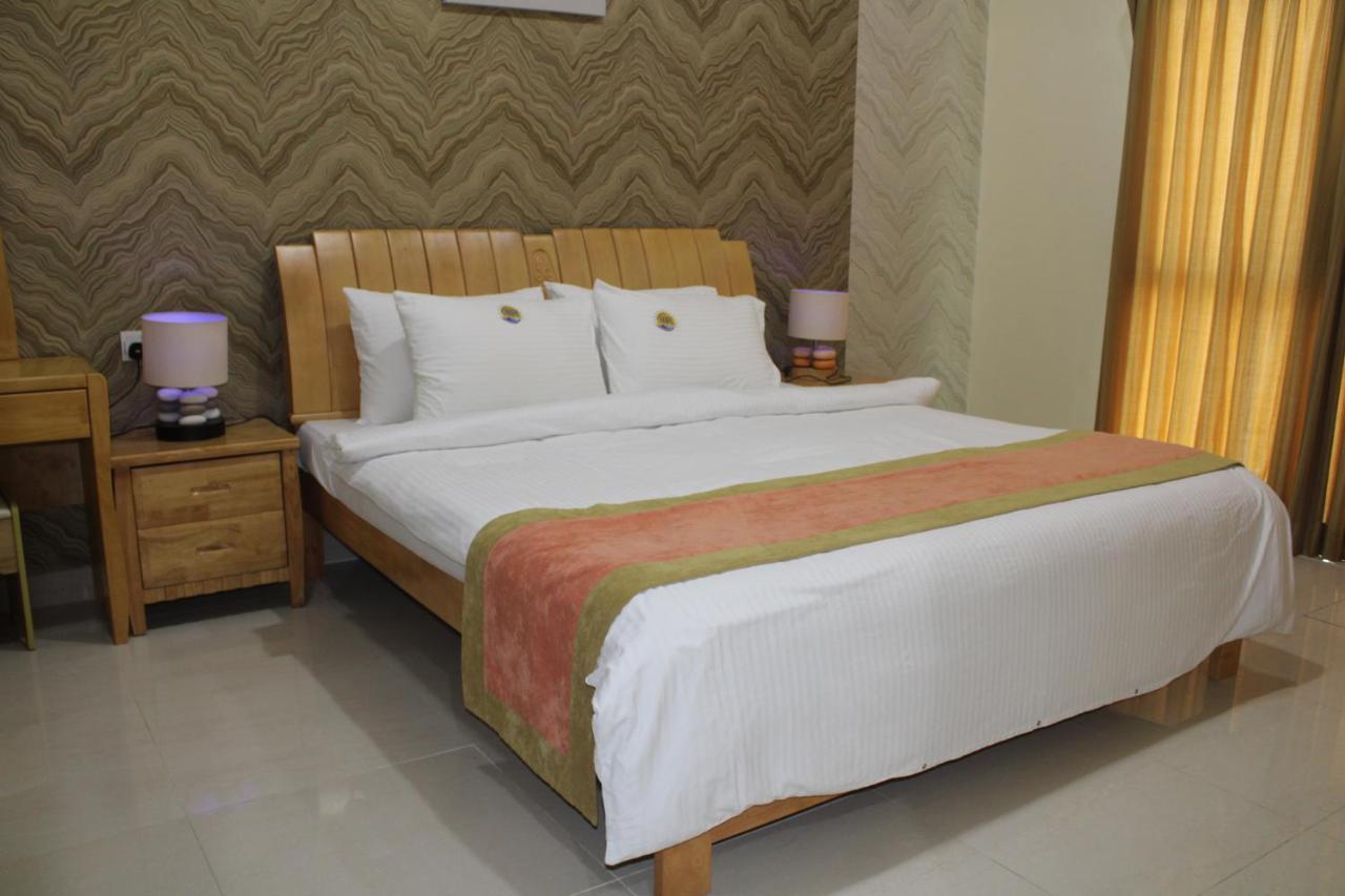 Deluxe Suite,1316752999:JPEG