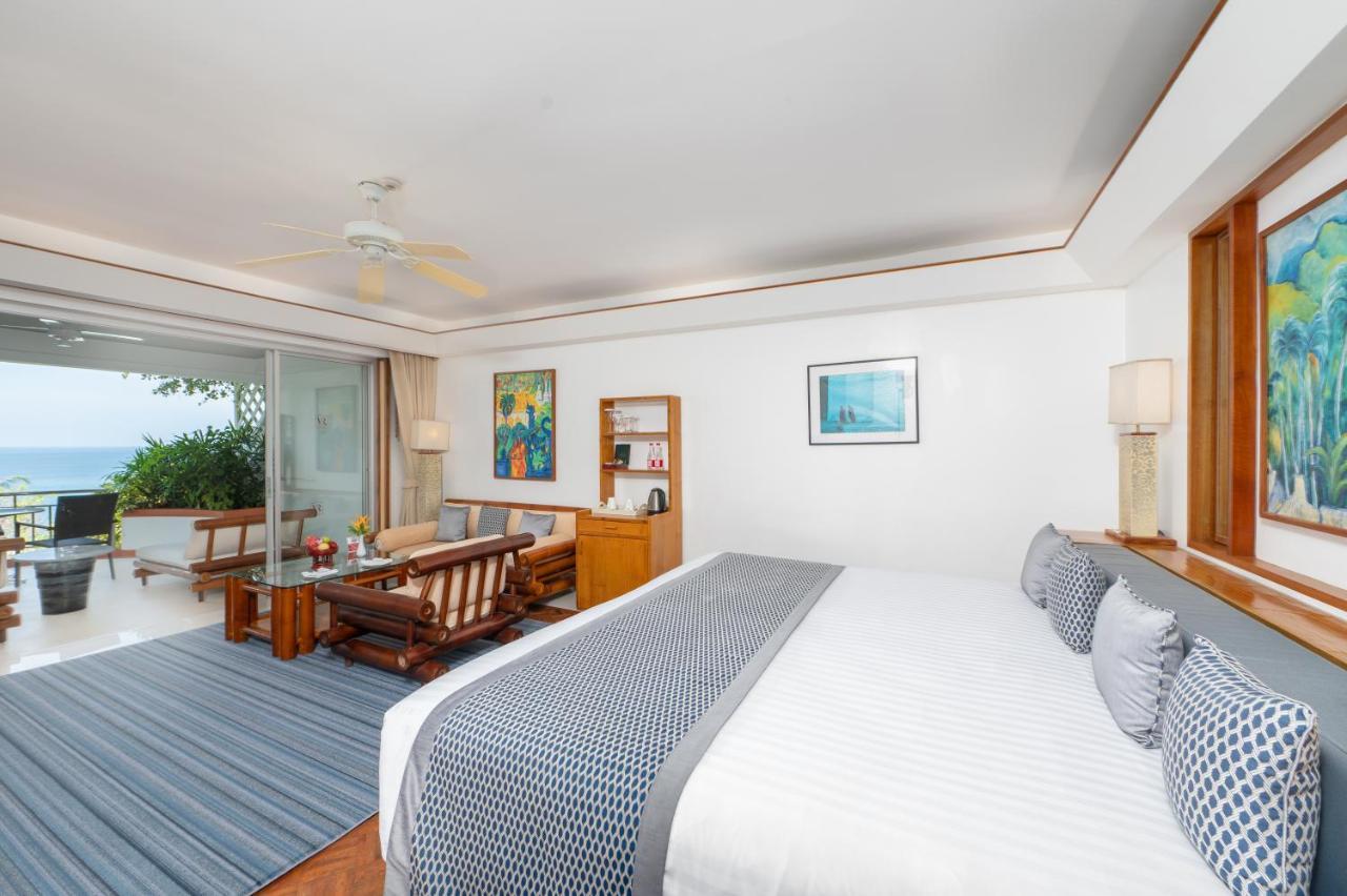Royale Wing Suite
