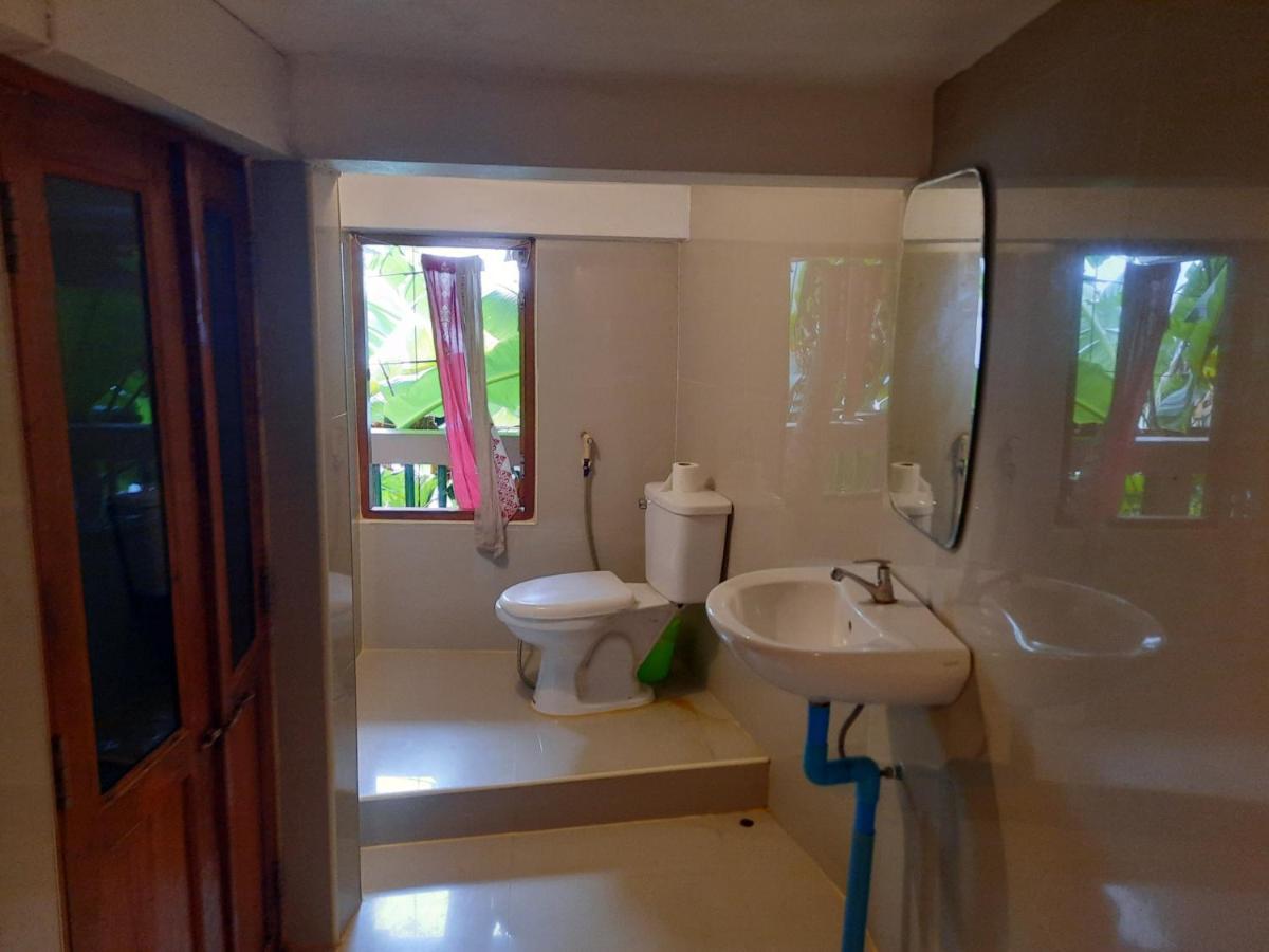 One-Bedroom Apartment with Sea View and Balcony