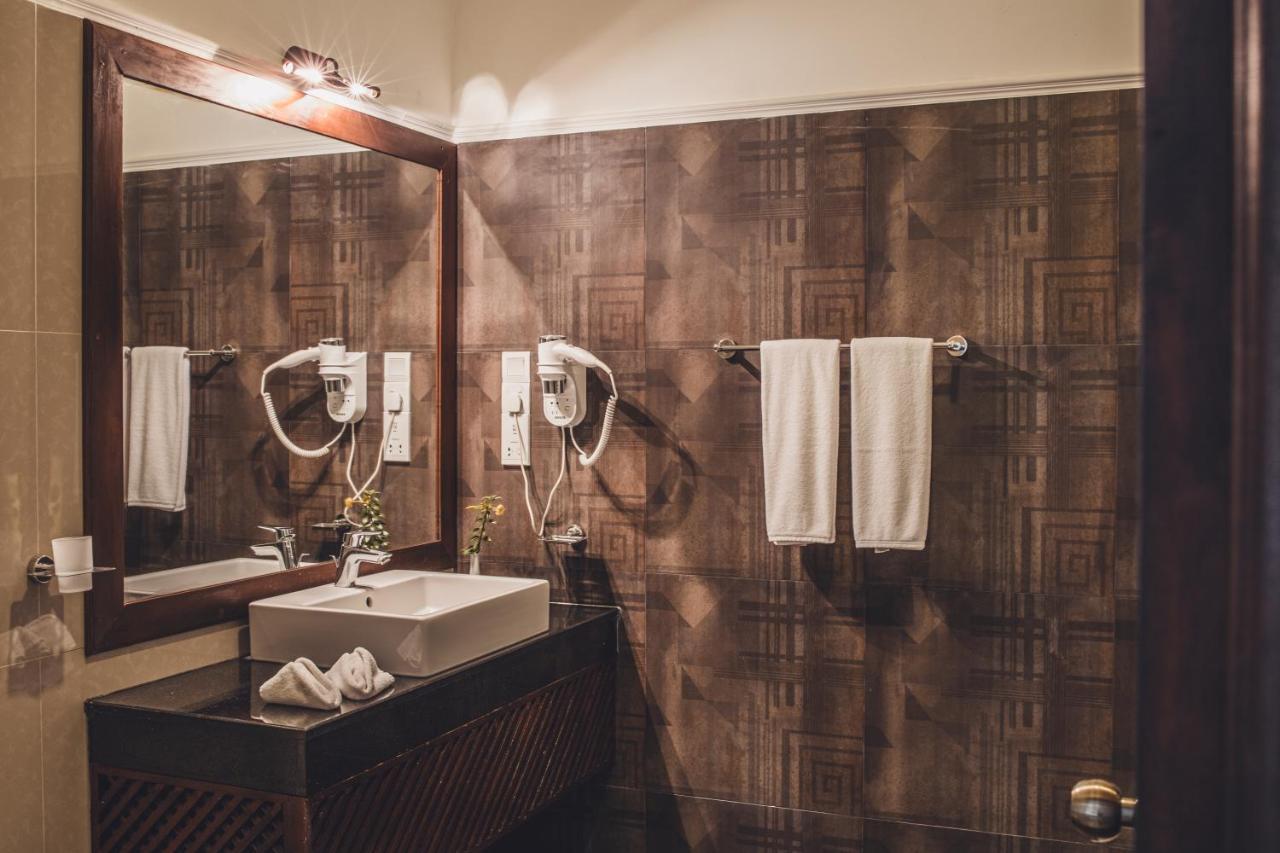 Superior Deluxe Double or Twin Room,1327351886:JPEG