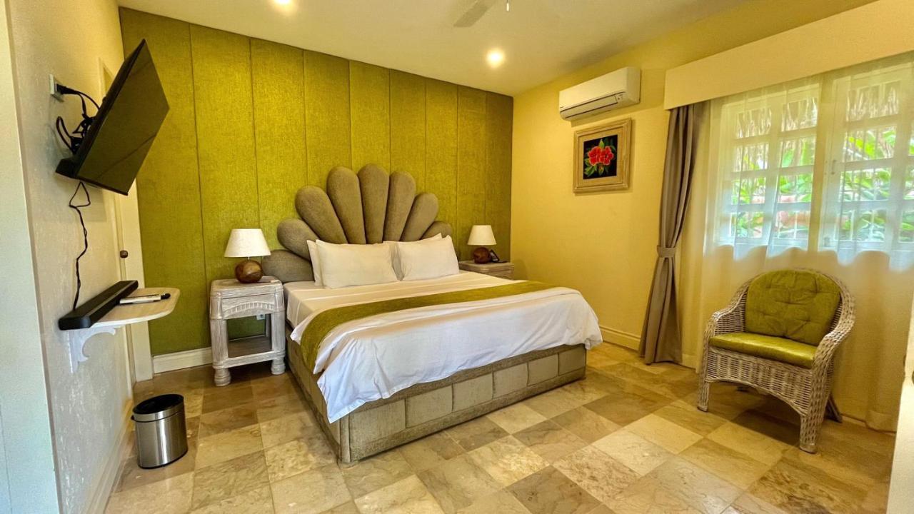 Family Room with Sea View