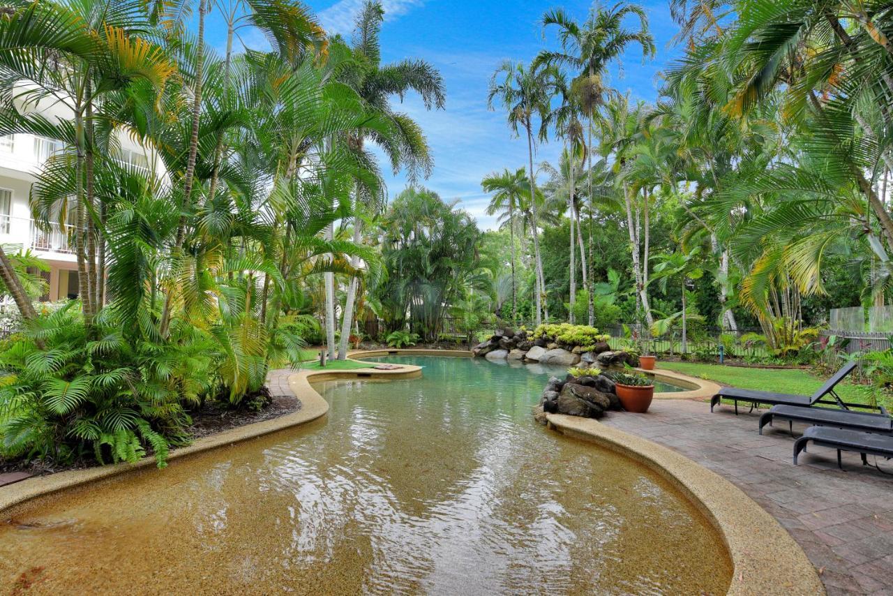 One-Bedroom Apartment Pool or Garden View,1317876394:JPEG