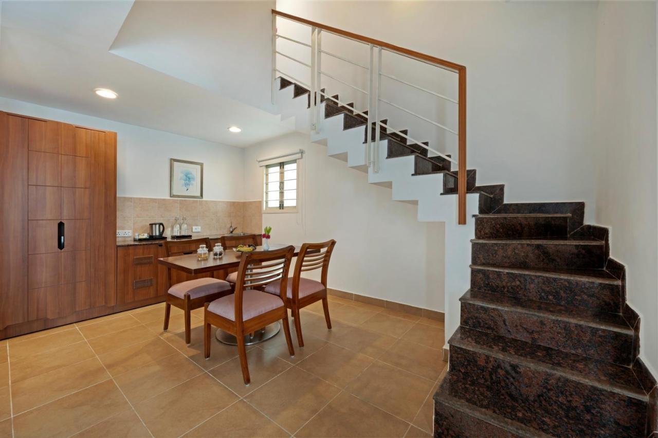 Two Bedroom Duplex Suite with Valley View,1545137002:JPEG