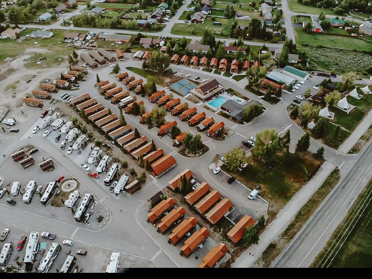 Chalet,1336739822:JPEG