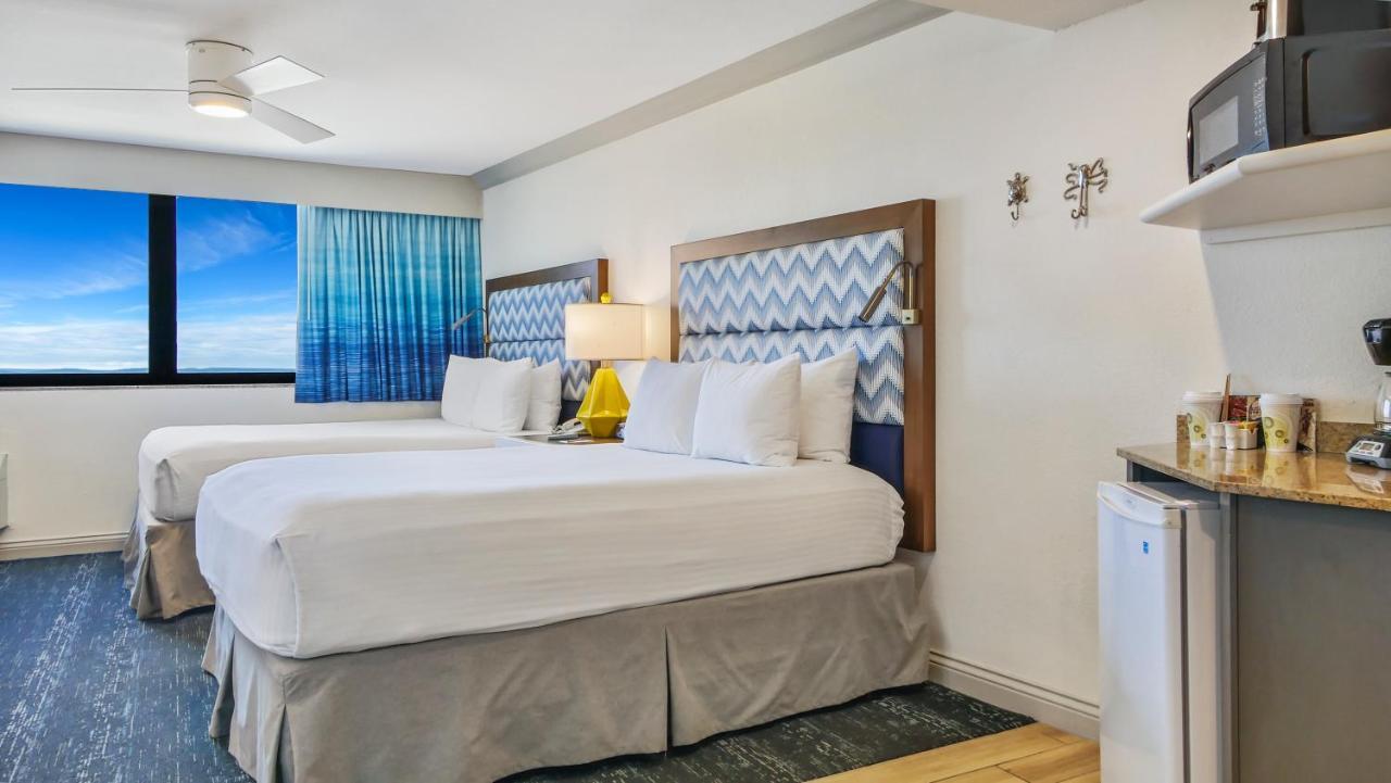 Beach Front Traditional Room,1338207932:JPEG