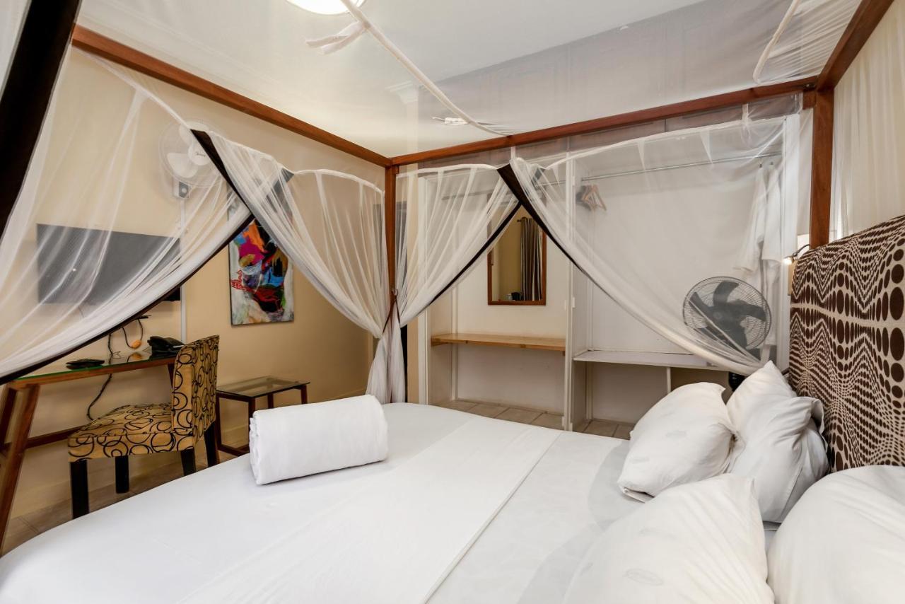 Double Room,1339937708:JPEG