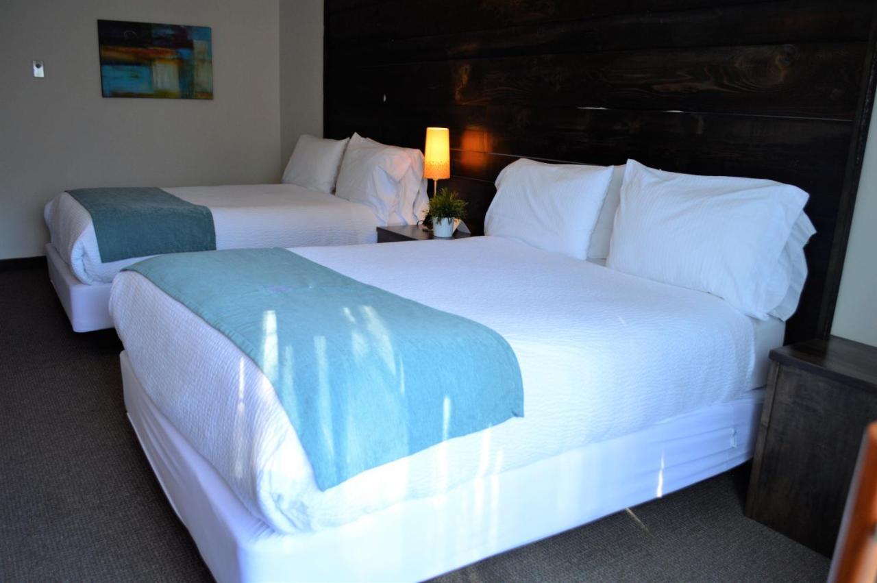 Queen Room with Two Queen Beds,1347652256:JPEG