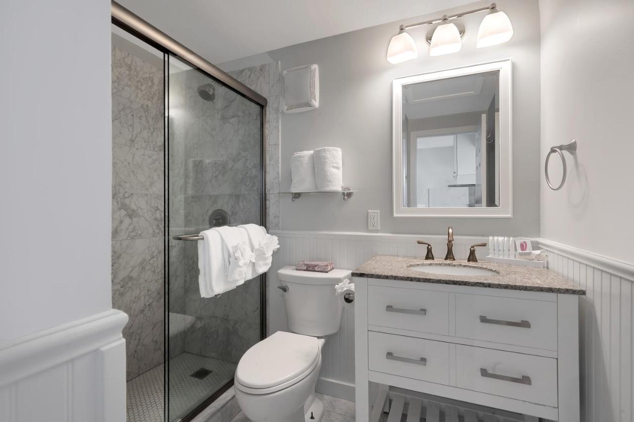 Studio,1348086725:JPEG