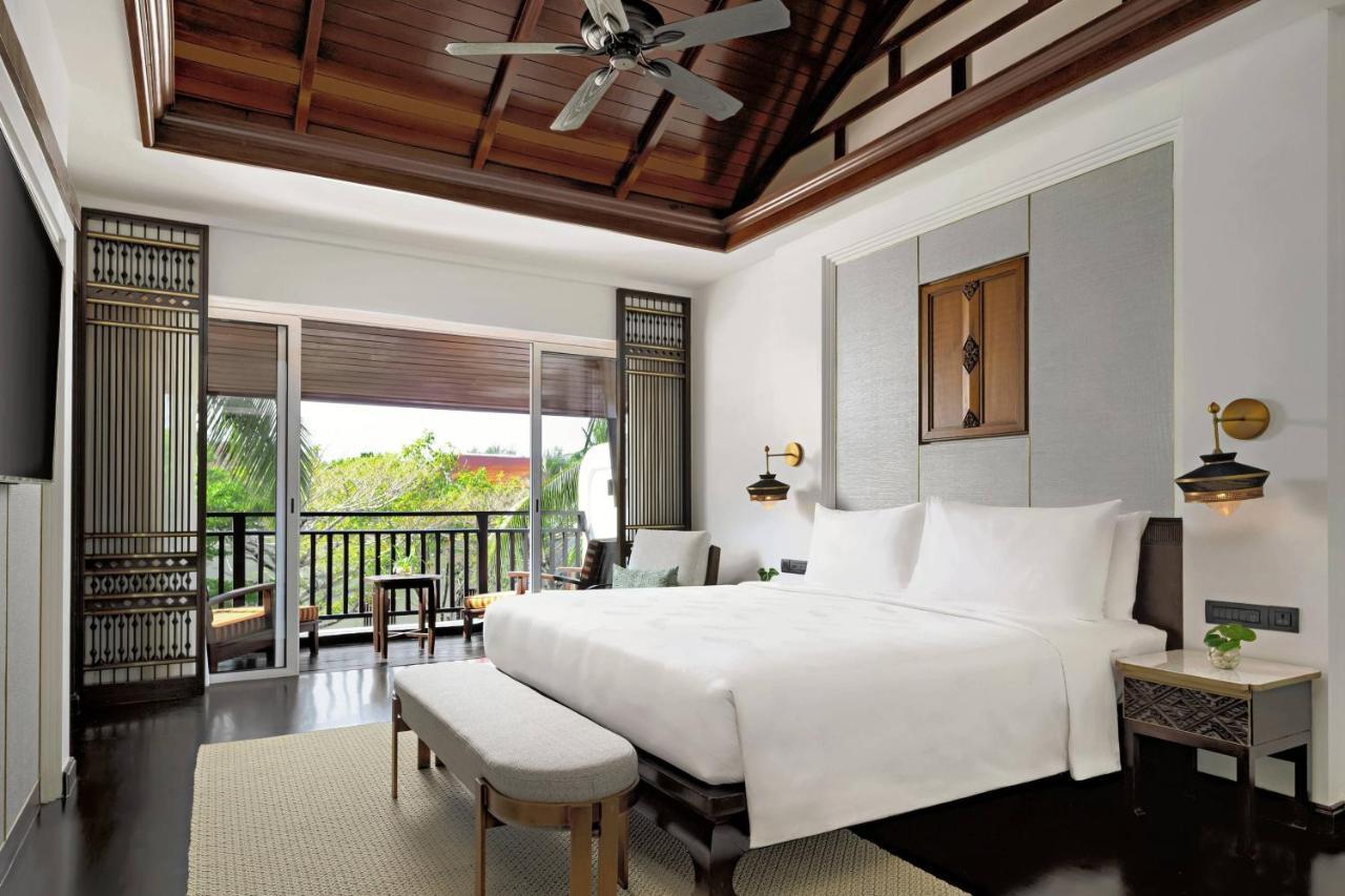 One-Bedroom Executive King Suite Sofa Bed Balcony,1128027750:JPEG