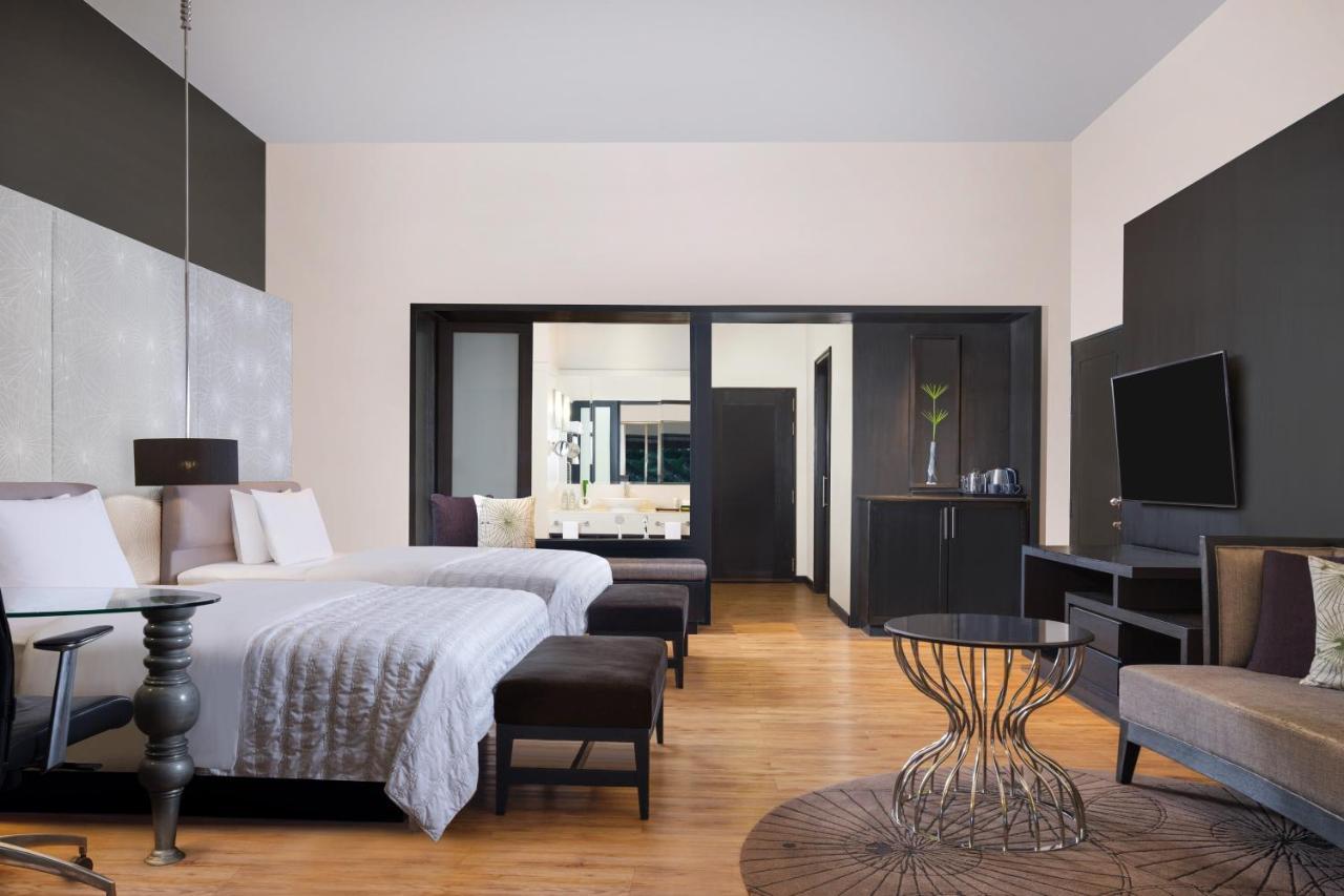 Grande Deluxe Pool View, Larger Guest room, 2 Queen, Balcony,1350813898:JPEG