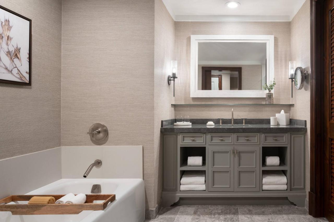 King or Double Room with Resort View,1351142038:JPEG