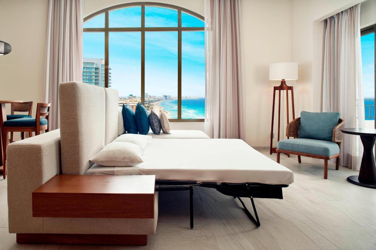 Grand Ocean Front Suite, 1 Bedroom Larger Suite, Oceanfront,1351973740:JPEG