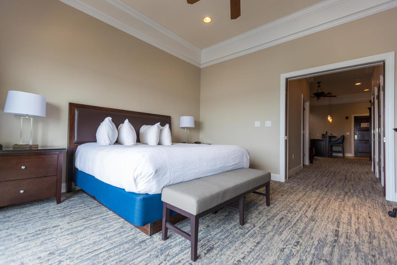 King Suite with Spa Bath,1357439801:JPEG