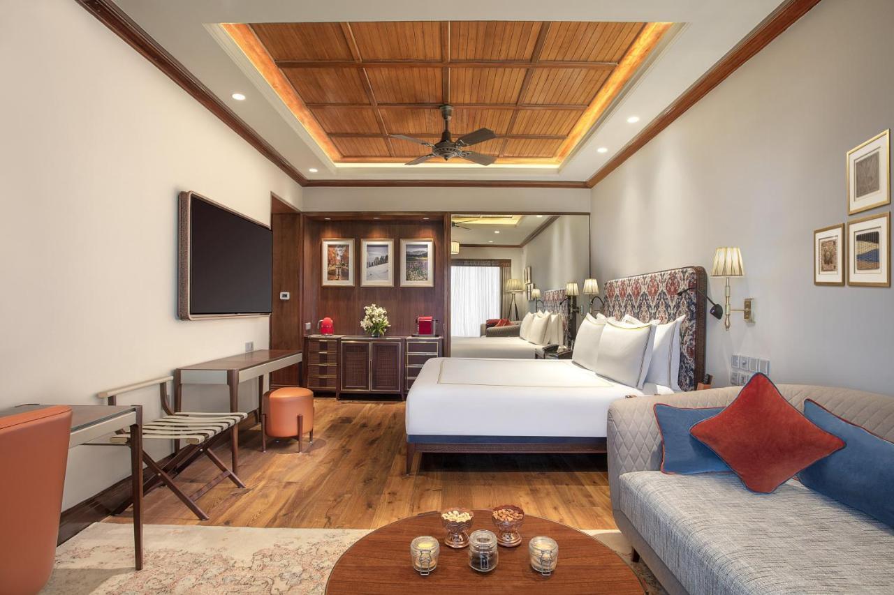 Luxury Double Room - Gulmarg View,1377898943:JPEG