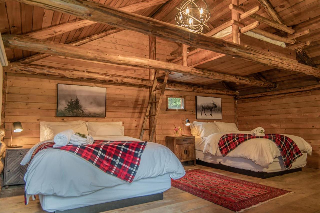 One-Bedroom Chalet,1379257568:JPEG