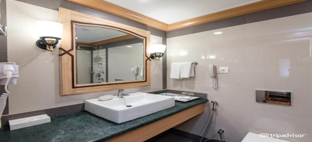 Deluxe Mountain View,1547915257:JPEG