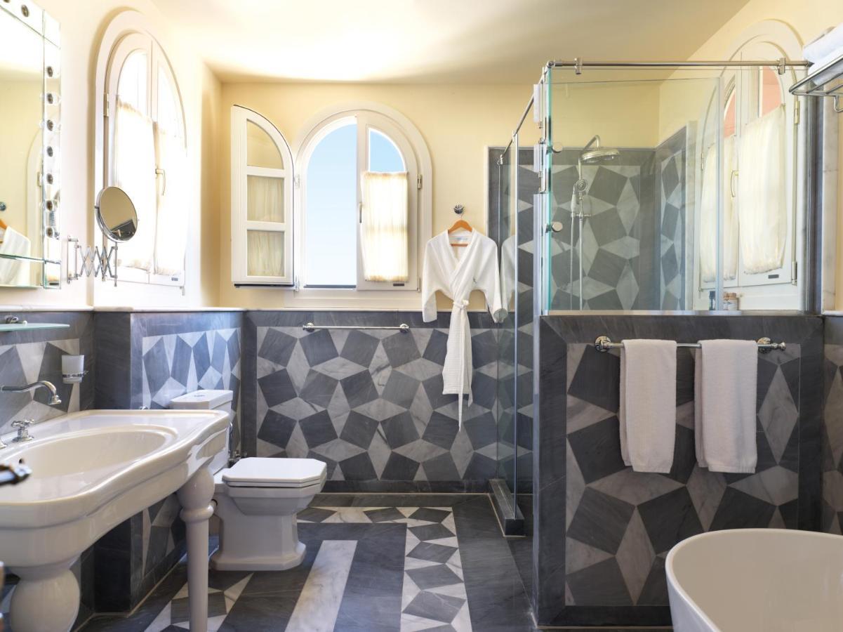 Tower Suite,1388334011:JPEG