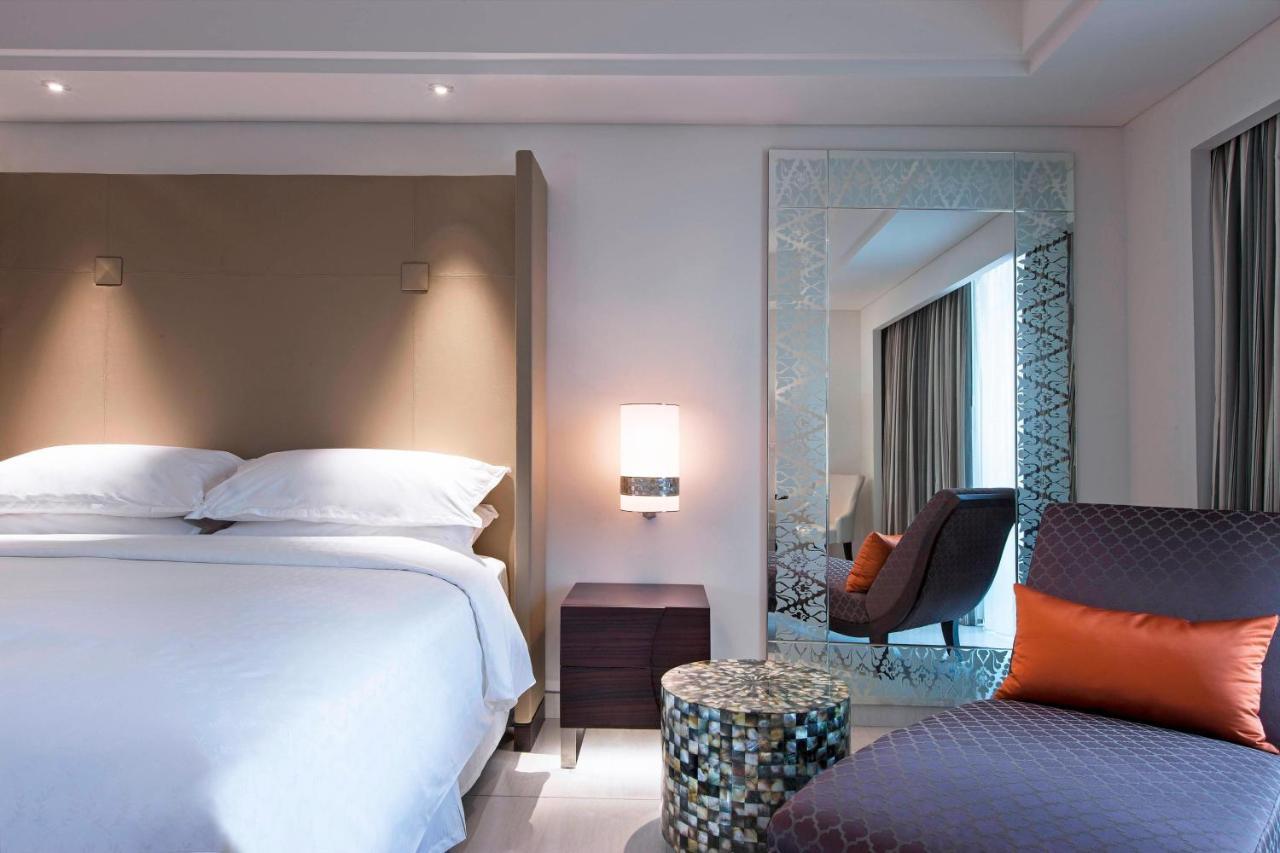 Guest Room, 1 King Bed (suitable for 2 adults & 2 children below 12 y.o. or 3 adults with Extra Bed),1403056100:JPEG