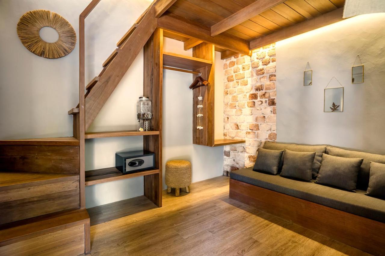 Boutique Surf Loft,1404760109:JPEG