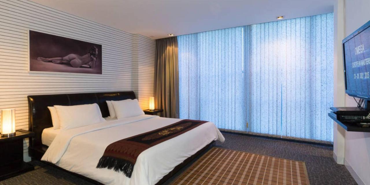 Deluxe King Suite,1406000219:JPEG