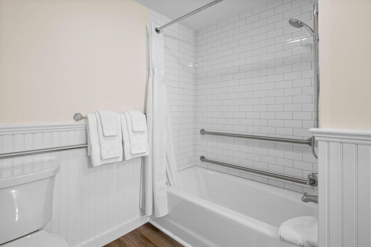 Deluxe King Room,1417442352:JPEG