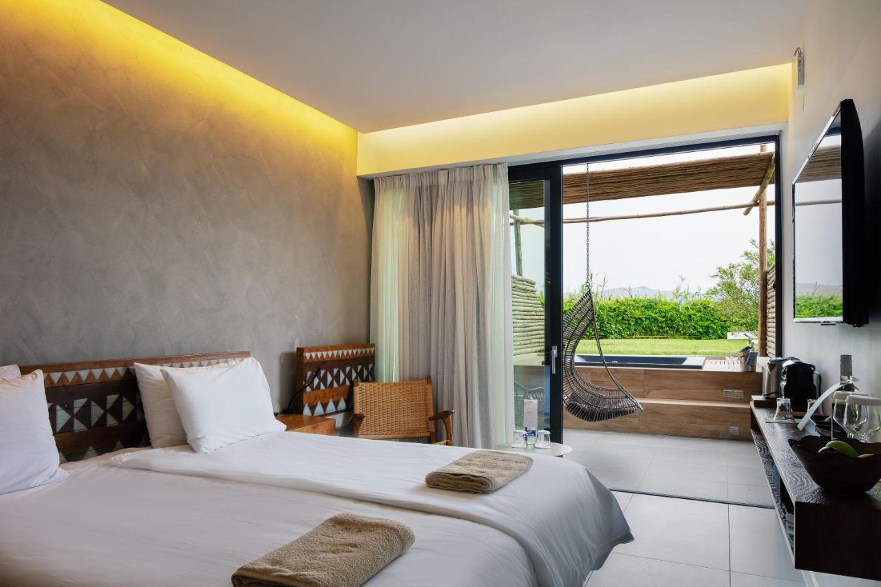 Superior Room Garden Level with Outdoor Jetted Tub