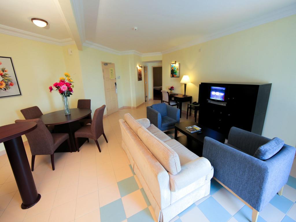 3 Bedroom Master Suite,143651822:JPEG