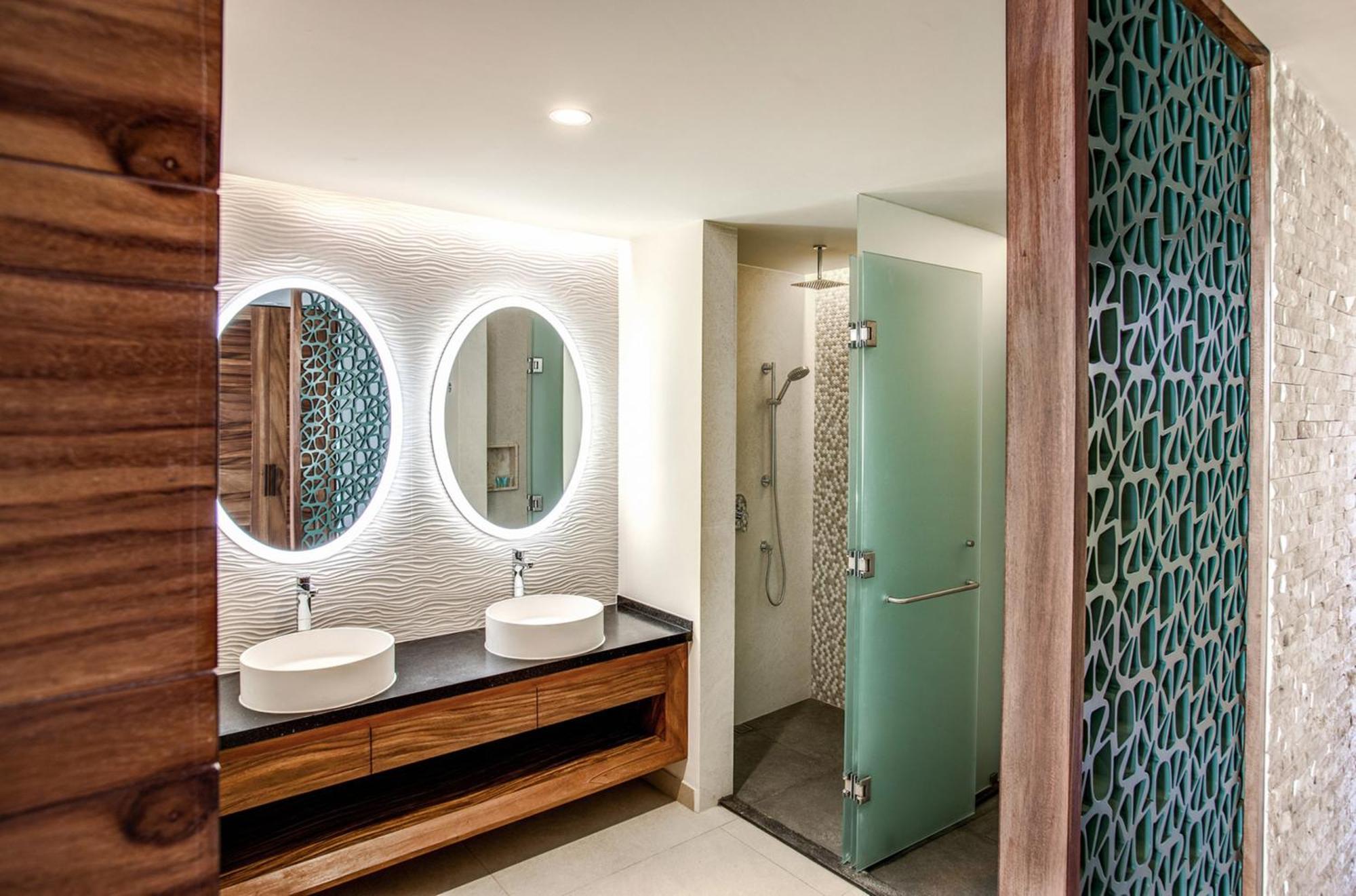 Family King Suite,1540730698:JPEG