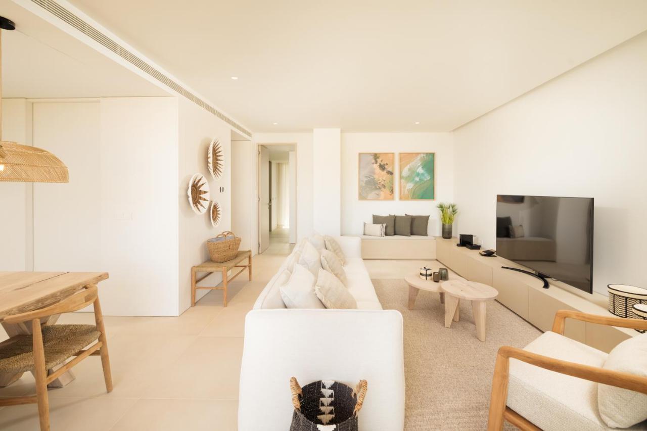 One-Bedroom Apartment,1466462516:JPEG