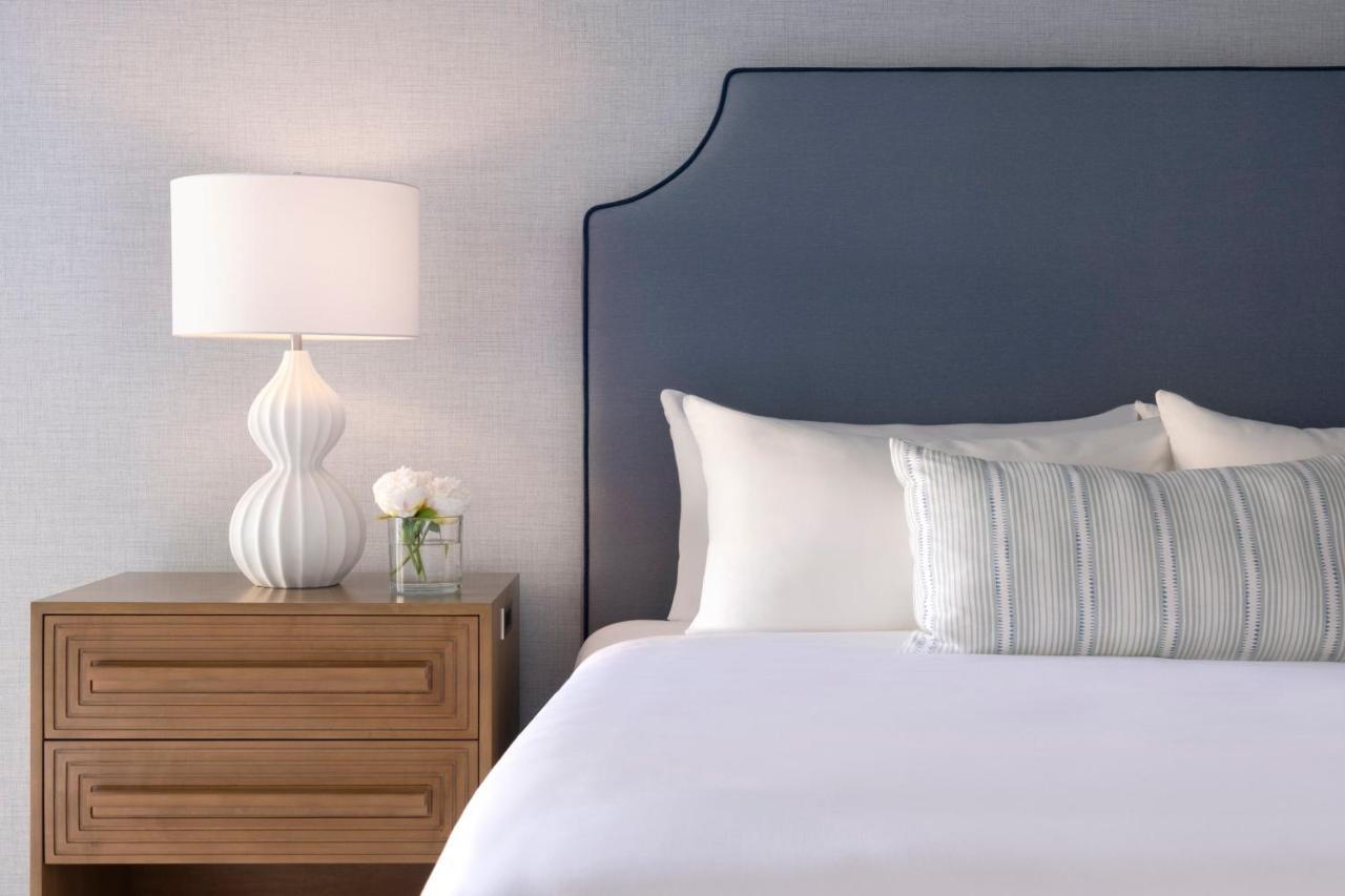 Courtyard View Studio Suite with King Bed,1706181023:JPEG