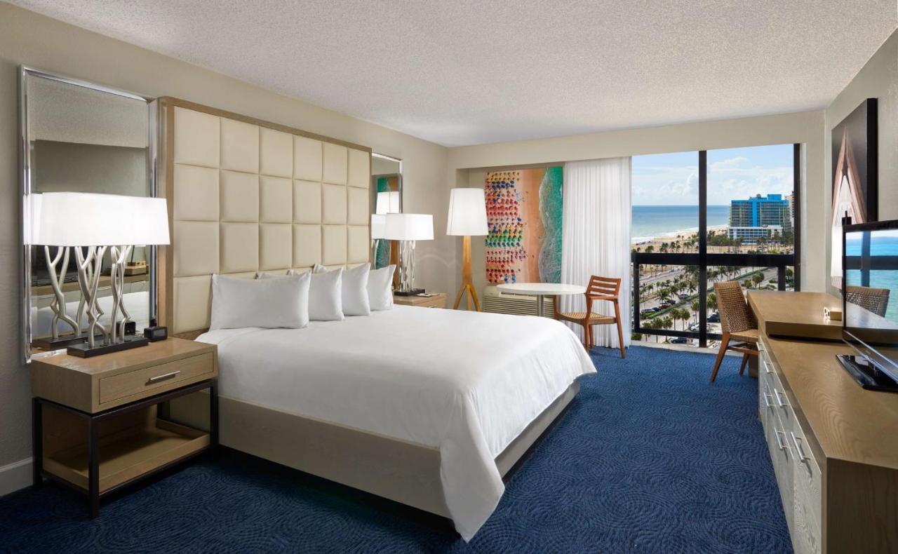 King Room Partial Ocean View Non-Smoking