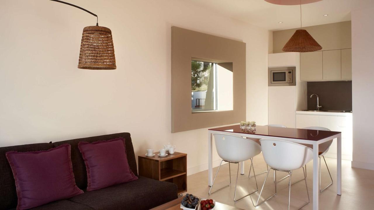 Premium One-Bedroom Apartment - Sea Side,1498795570:JPEG