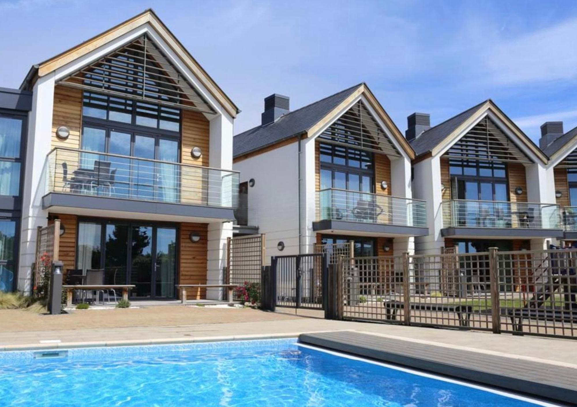 Three Bedroom Apartment,1499749399:JPEG