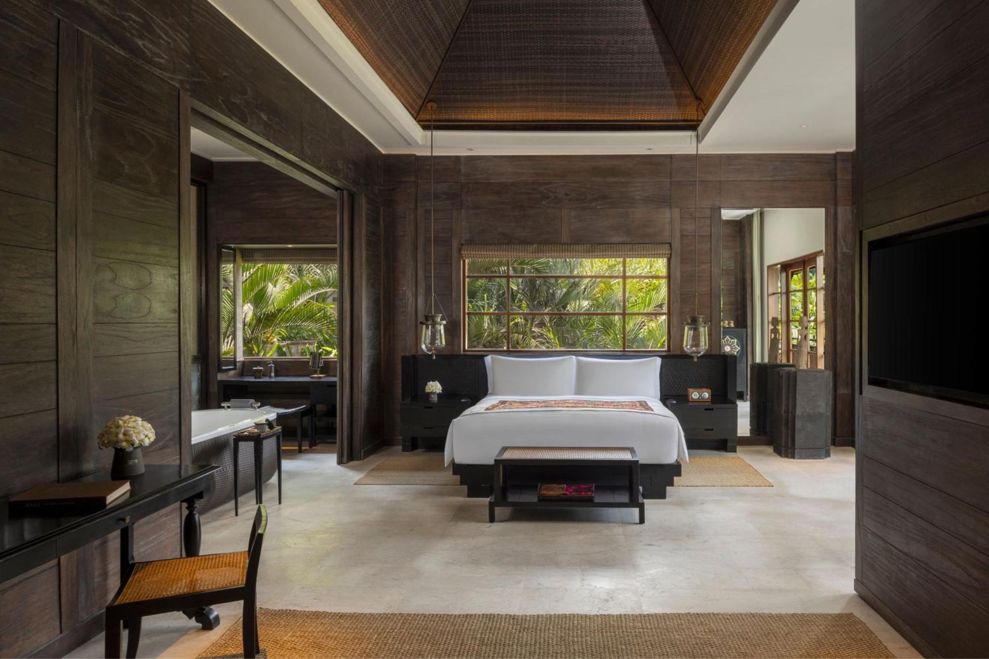 Reserve Suite, 1 Bedroom Suite, 1 King, Resort view, Balcony