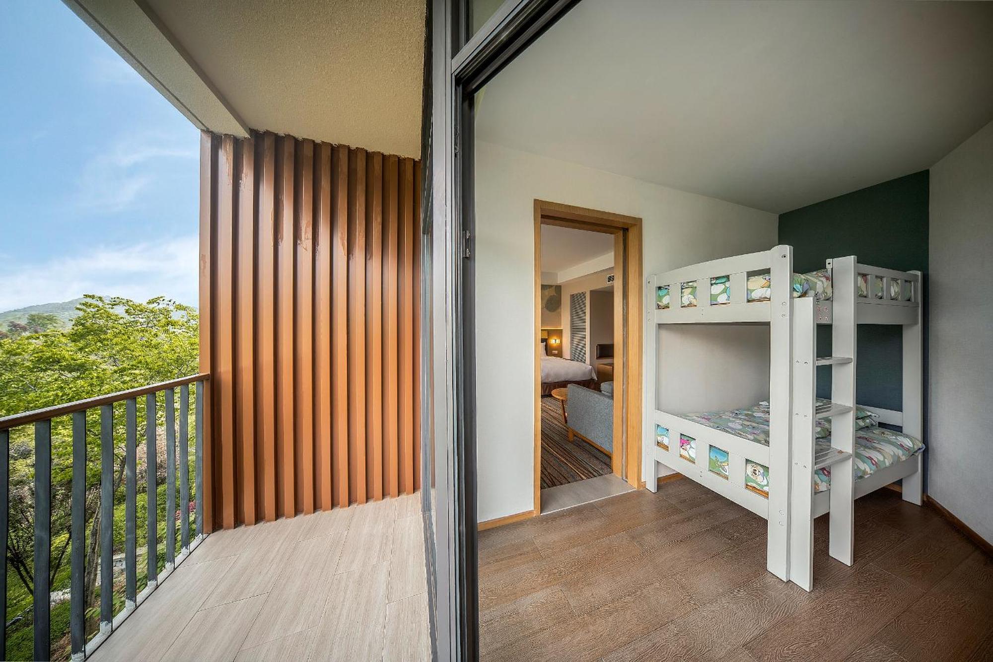 Standard Room with One King and Bunk Bed - Kids Theme,1501184566:JPEG