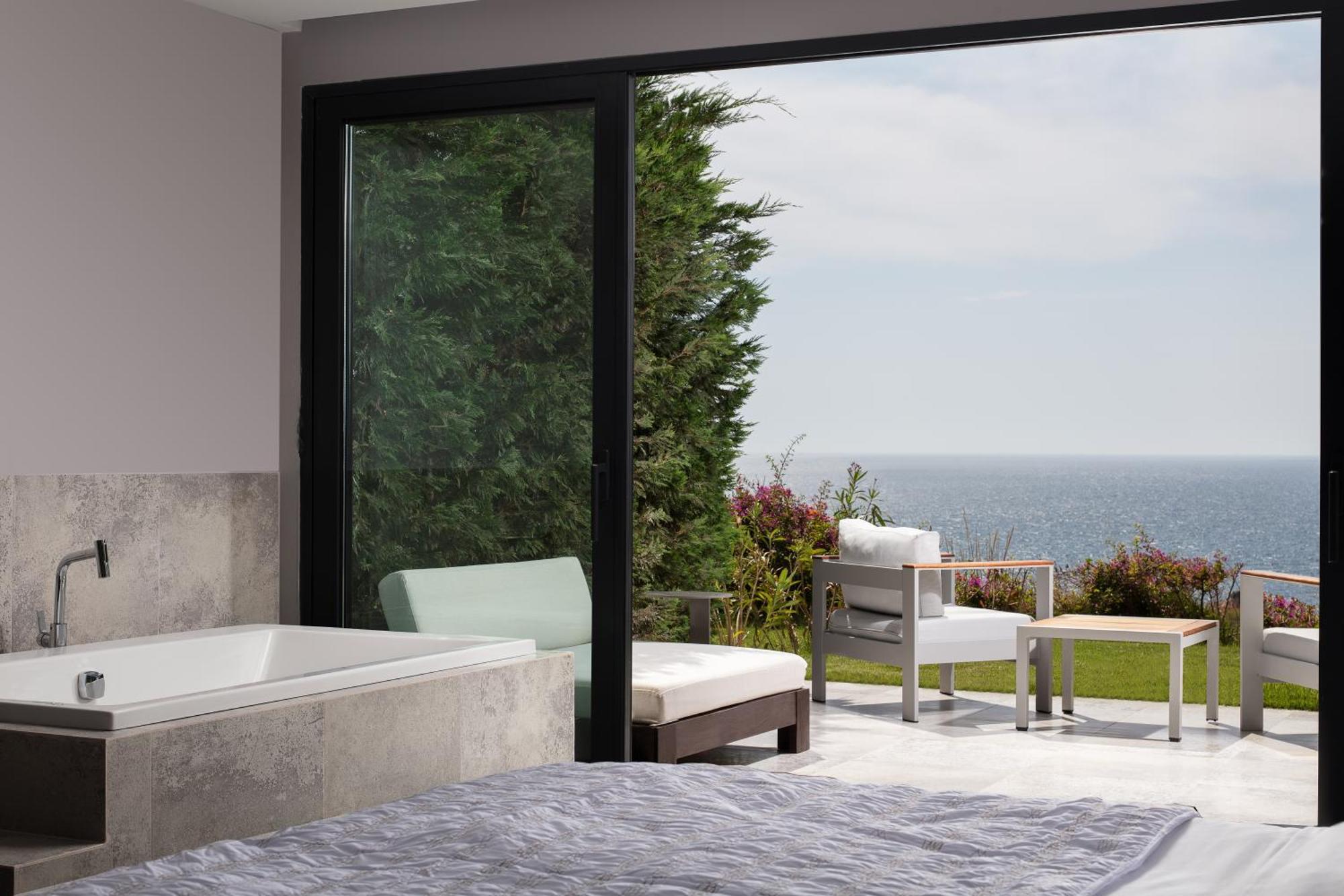 Junior Suite 1 King Sea view Balcony
