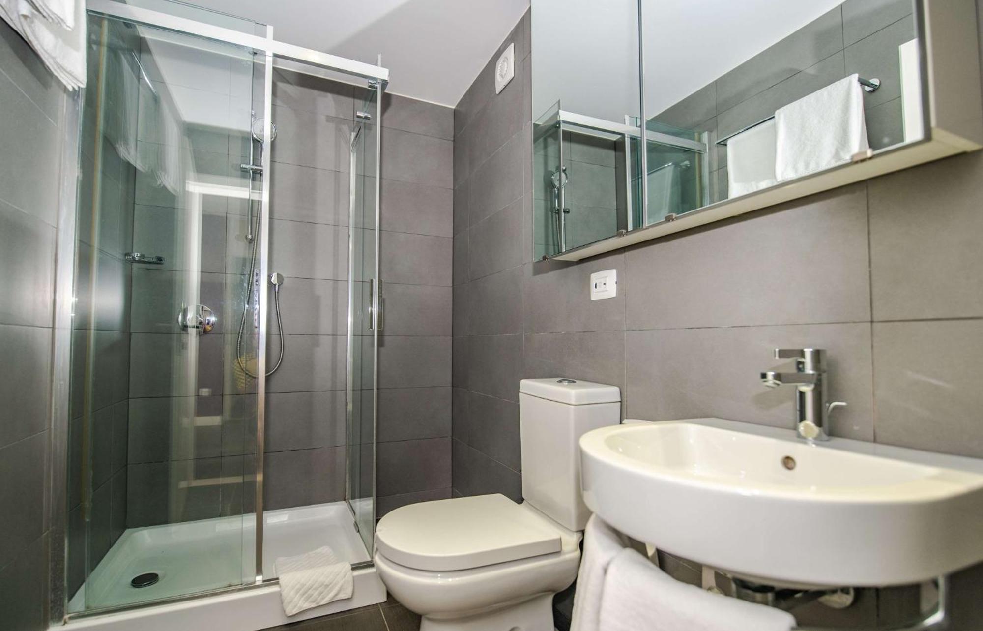 Studio,1683818965:JPEG